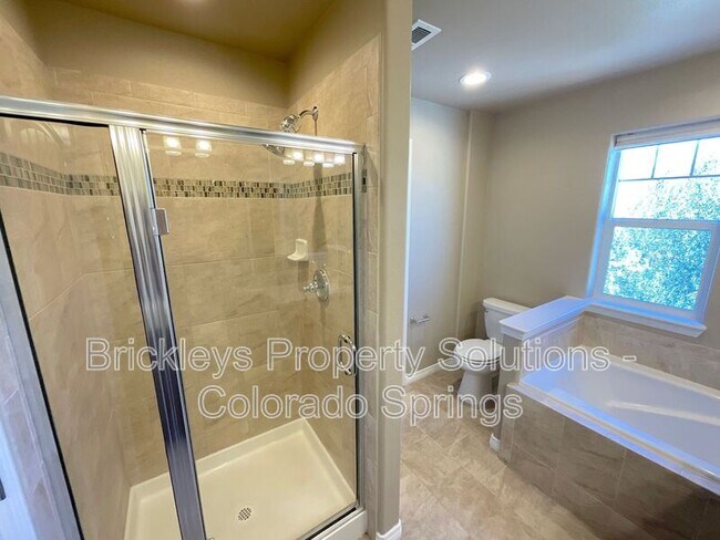 Building Photo - 6523 Lamine Dr