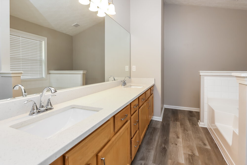 Building Photo - 1292 Poison Oak Ct SE