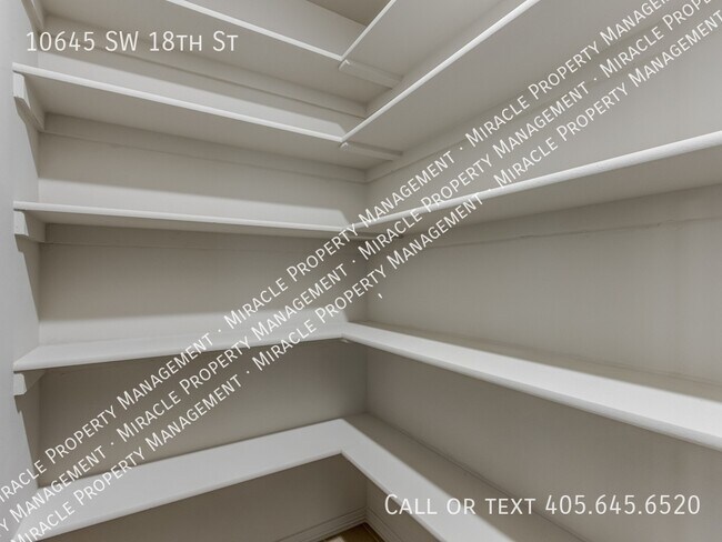 Building Photo - 10645 SW 18th St