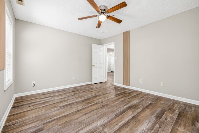 Building Photo - 342 Bubble Creek Ct