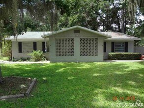 Building Photo - 3824 Duplex A
