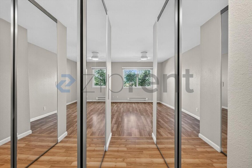 Building Photo - Unit apt 1