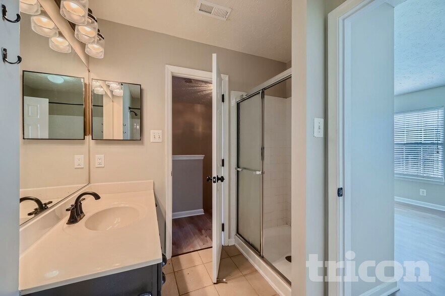 Building Photo - 23 Bensmill Ct