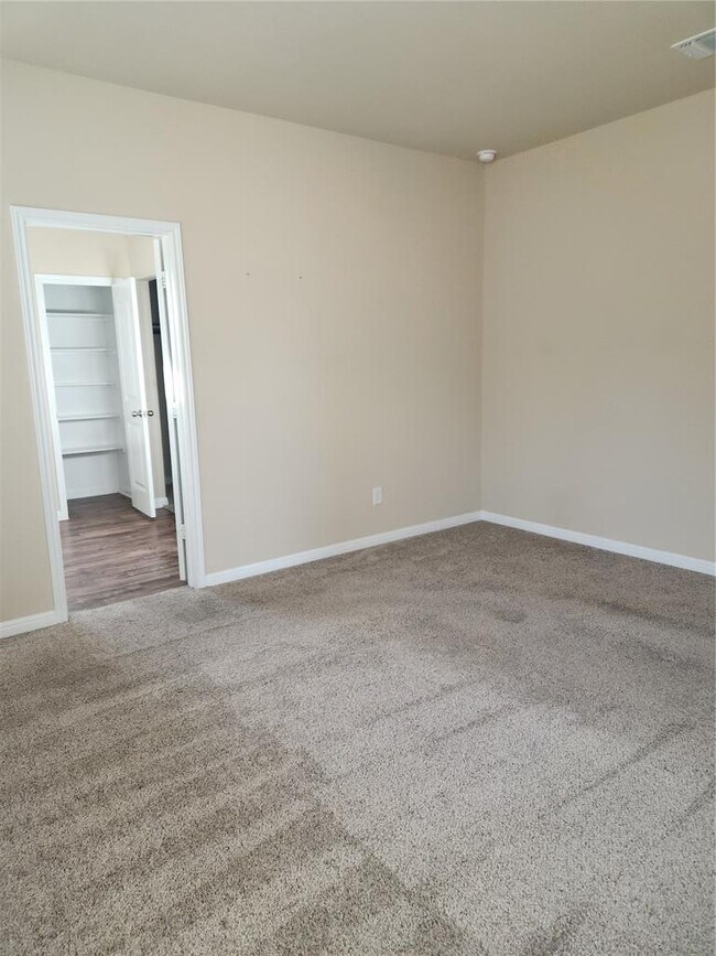 Building Photo - 2023 Birkby Ct