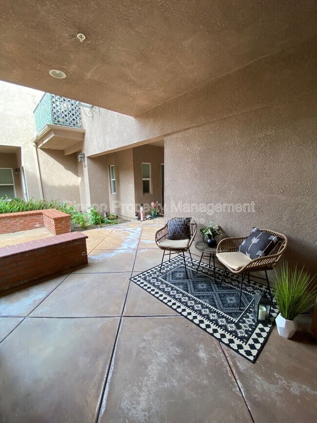 Building Photo - 11216 Snapdragon St