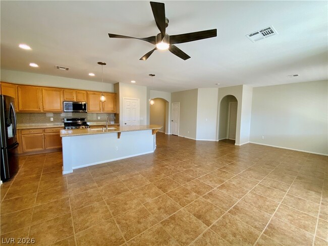 Building Photo - 7621 Port Orchard Ave