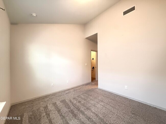 Building Photo - 12396 Polo Norte Dr