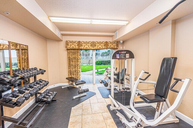 Building Photo - Furnished Daytona Beach Shores Condo