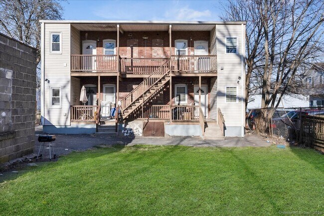 Building Photo - 45 Cowles St