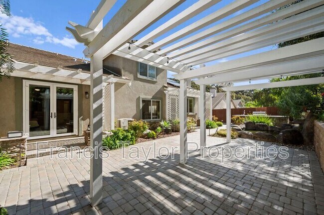 Building Photo - 285 Oak Valley Ln