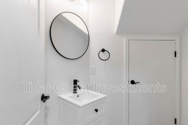 Building Photo - 113 Carina Cir