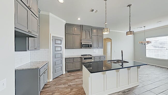 Building Photo - 4 Bedroom, 3 Bathroom Single Story in East Edmond With Storm Shelter