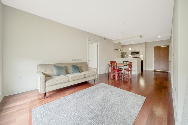 Building Photo - Condo for Rent in the Mission District - $...