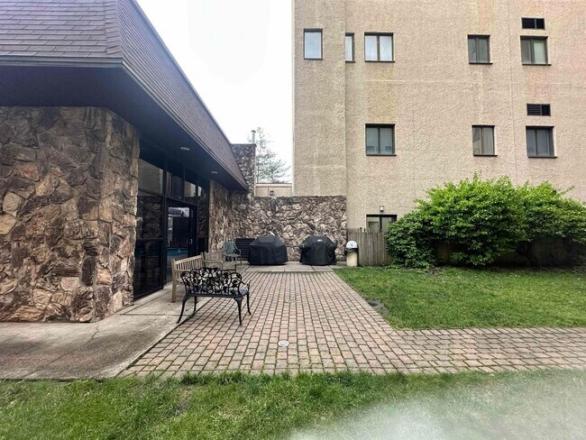 Building Photo - 75 Liberty Ave