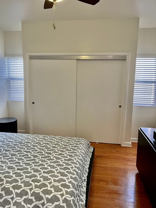 Large Bedroom Closet - 31 N Venice Blvd