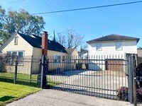 Building Photo - 1911 Bradshaw St