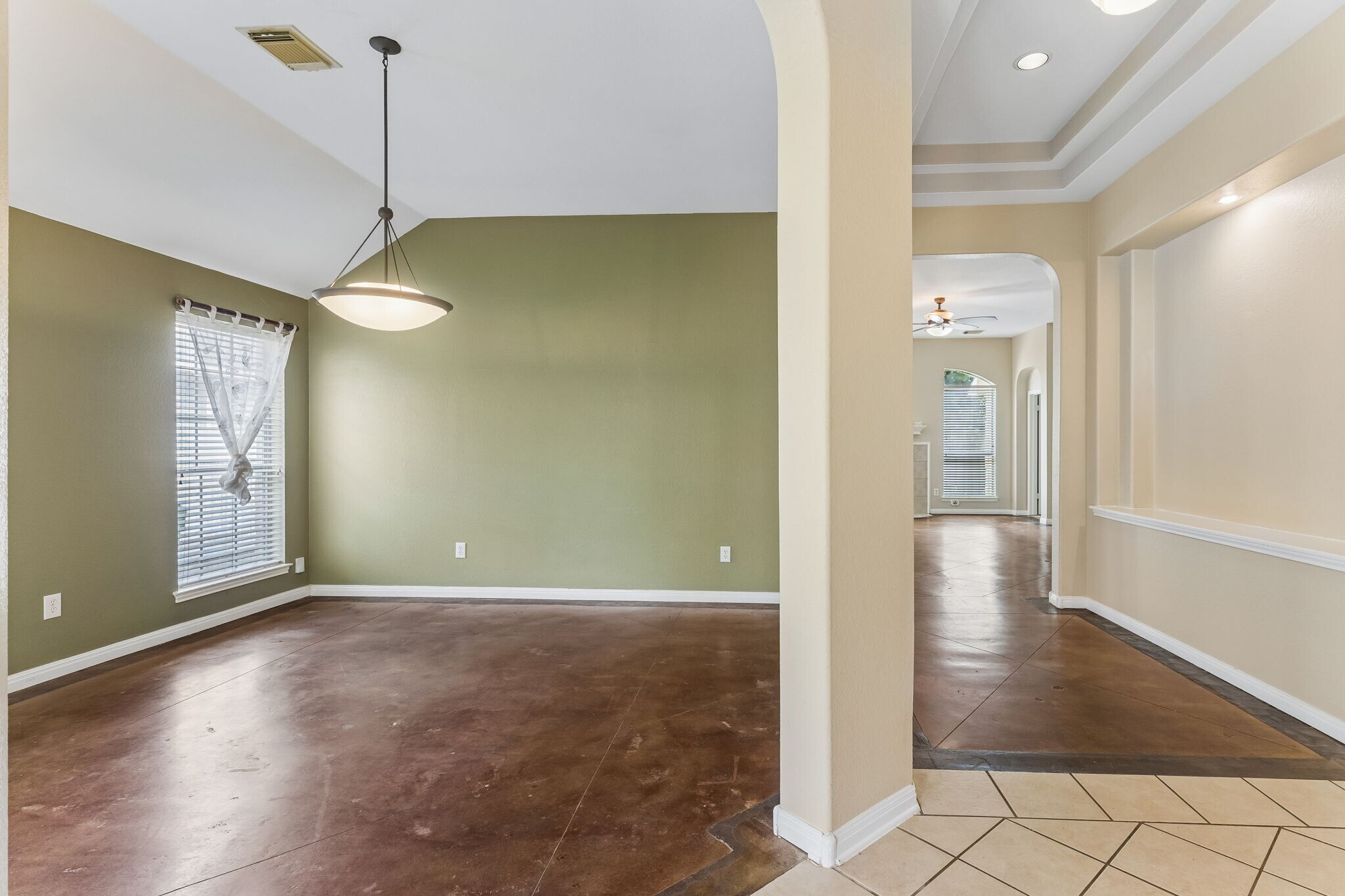 Building Photo - 7206 W Magic Mountain Ln
