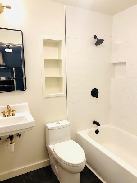 Building Photo - 1319 N 4th St