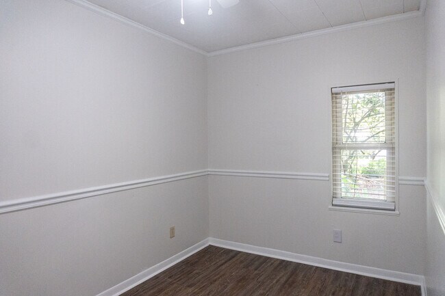 Building Photo - 1409 Lehigh Dr