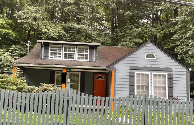 Primary Photo - 217 Old Turnpike Rd