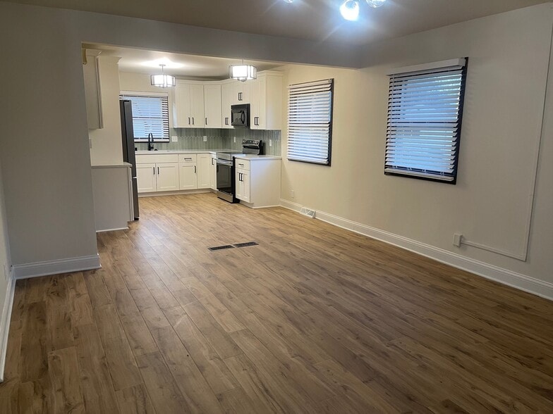 Building Photo - 4260 Tumblewood Ln