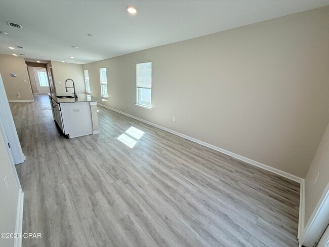 Building Photo - 6615 Kettles St