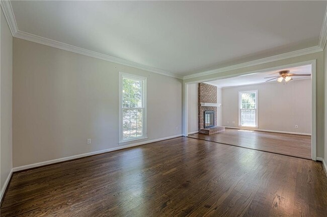 Building Photo - 385 Stonebridge Trail