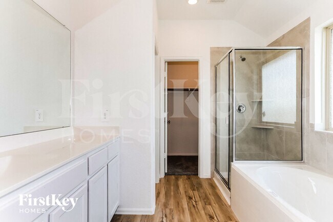 Building Photo - 23926 Lakota Cyn Dr