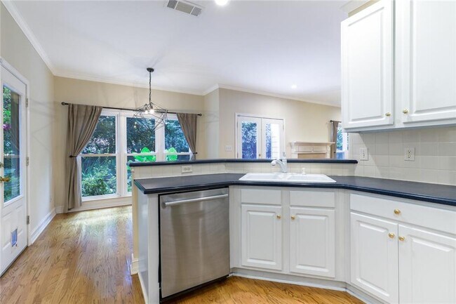 Building Photo - 1167 Druid Walk