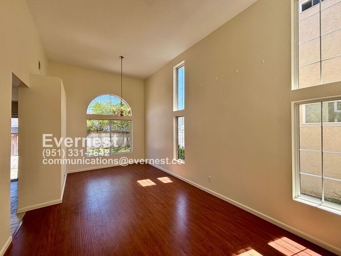 Building Photo - 44666 Arbor Ln