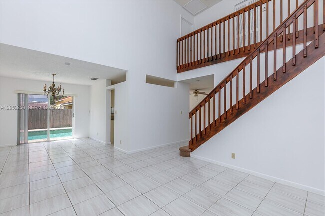 Building Photo - 2592 W Saratoga Dr
