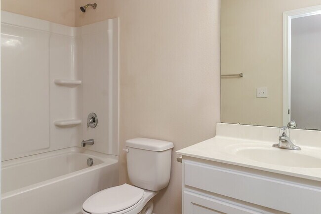 Building Photo - 2124 Boulder Ct