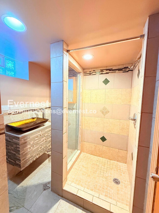 Building Photo - 11408 Seminole