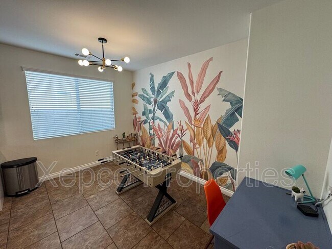 Building Photo - 80746 Diamondback Trail