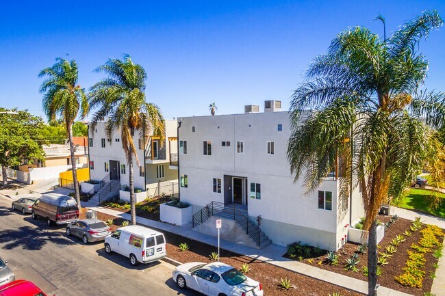 Building Photo - 5016 Pickford St