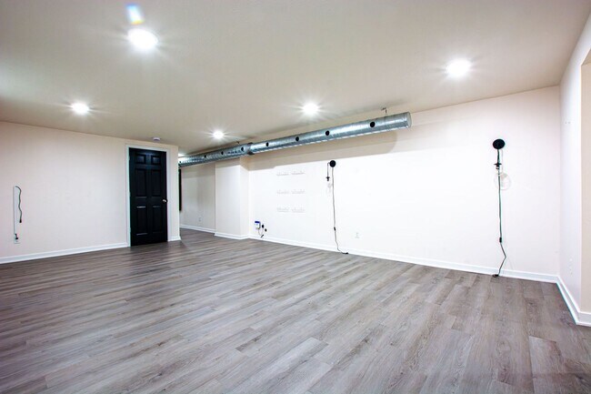 Building Photo - 116-118 N 32nd Avenue