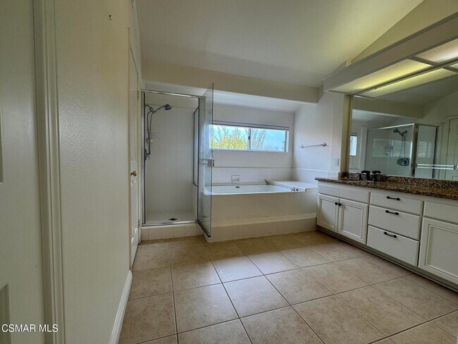 Building Photo - 318 Hornblend Ct