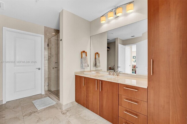 Building Photo - 1945 S Ocean Dr