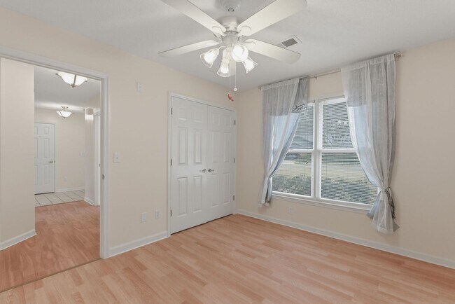 Building Photo - 100 Timberline Dr