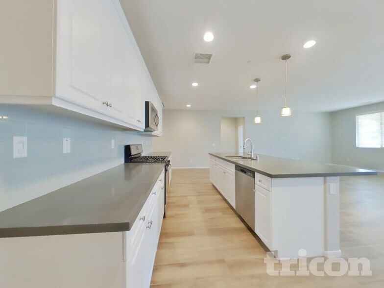 Building Photo - 30705 Arrow Leaf Ln