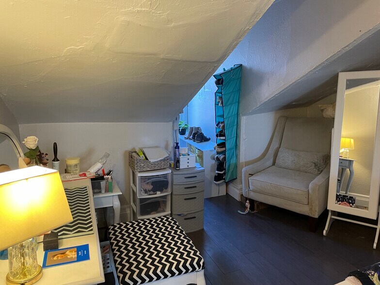 bonus room=den - 144 Almond Way