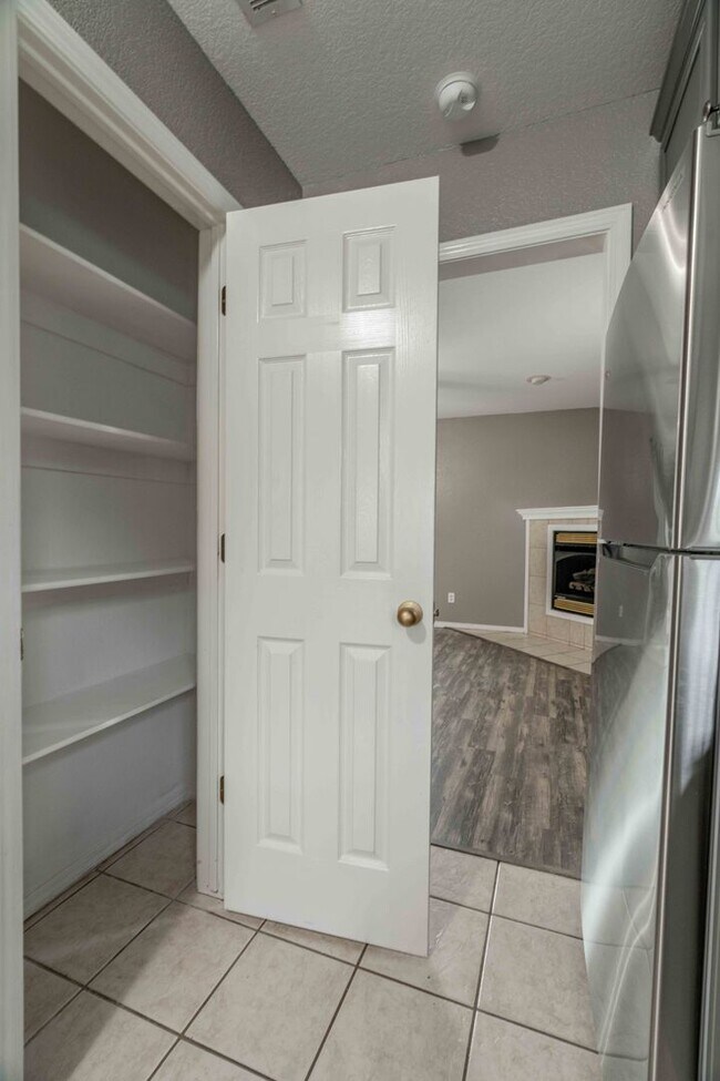 Building Photo - Spacious 3-Bedroom Home in Bentonville’s E...