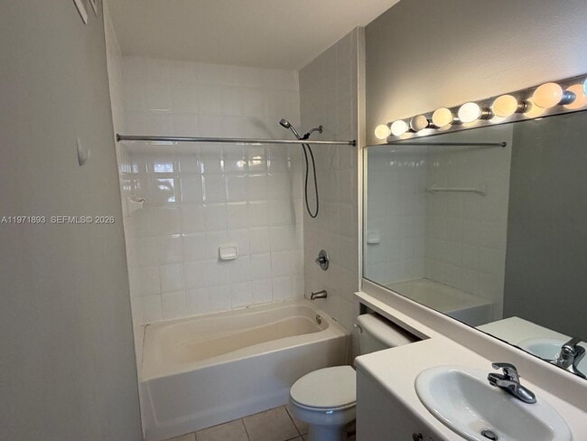 Building Photo - 7930 N Nob Hill Rd