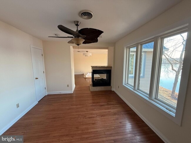 Building Photo - 5738 Griffith Lake Dr