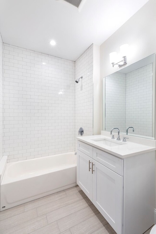 Building Photo - Amazing one bed in South End!