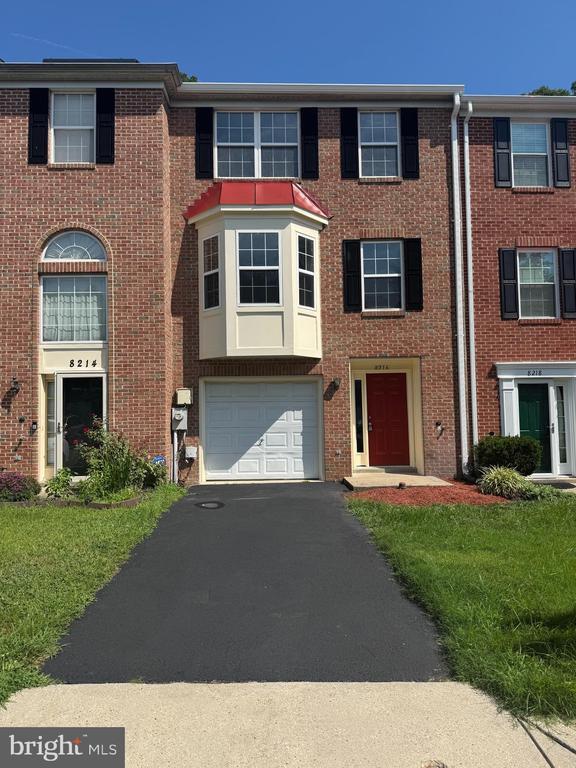 Building Photo - 8216 Dellwood Ct