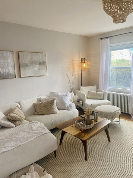 Living room with lots of natural light - 519 N Payne St