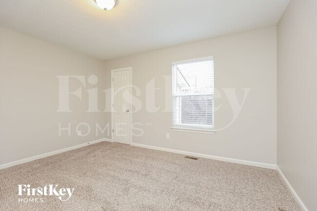 Building Photo - 2304 Haskell Dr