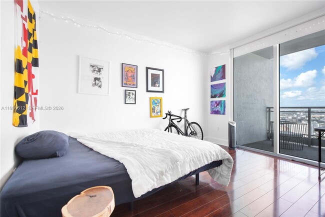 Building Photo - 90 SW 3rd St