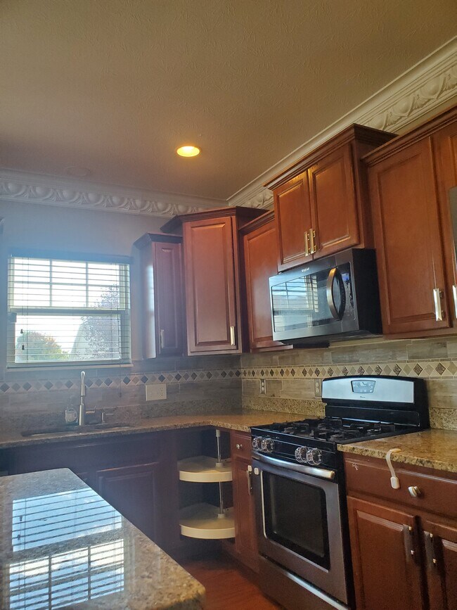 Building Photo - 13973 Catalina Dr